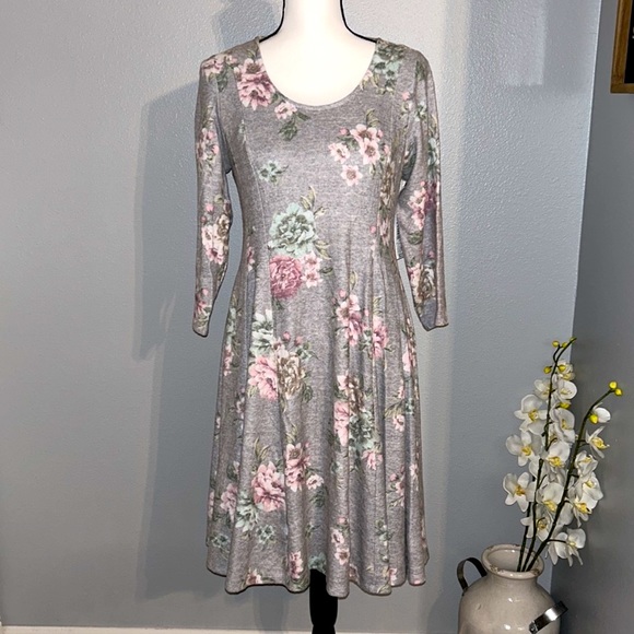 Torrid Super Soft Floral Dress! Size 00X! NWT! - Picture 6 of 12